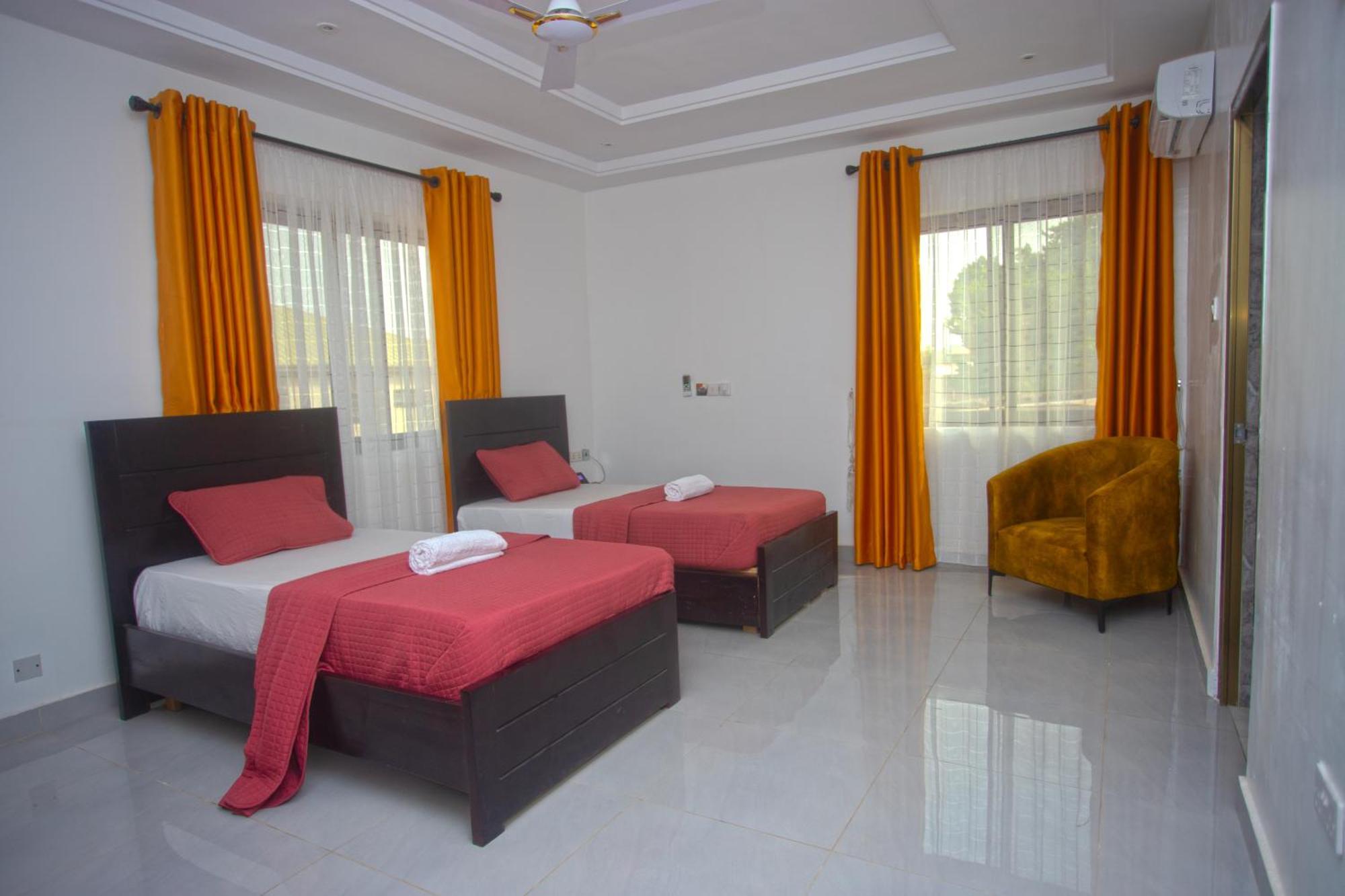 Labev Hotel คูมาซี ภายนอก รูปภาพ