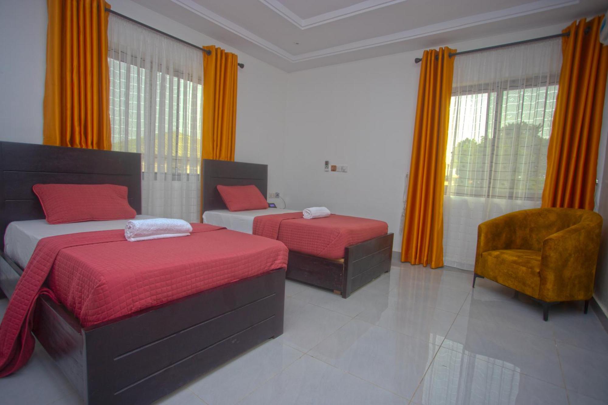 Labev Hotel คูมาซี ภายนอก รูปภาพ