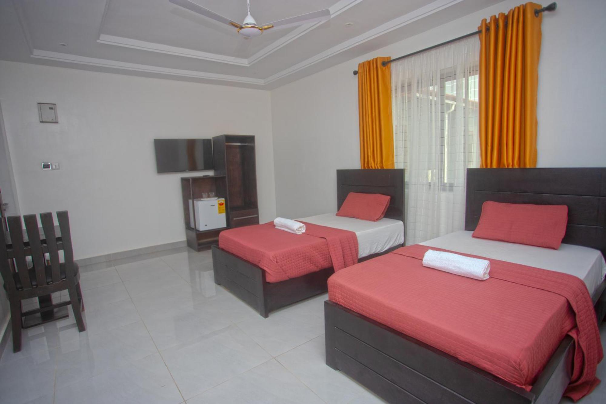Labev Hotel คูมาซี ภายนอก รูปภาพ