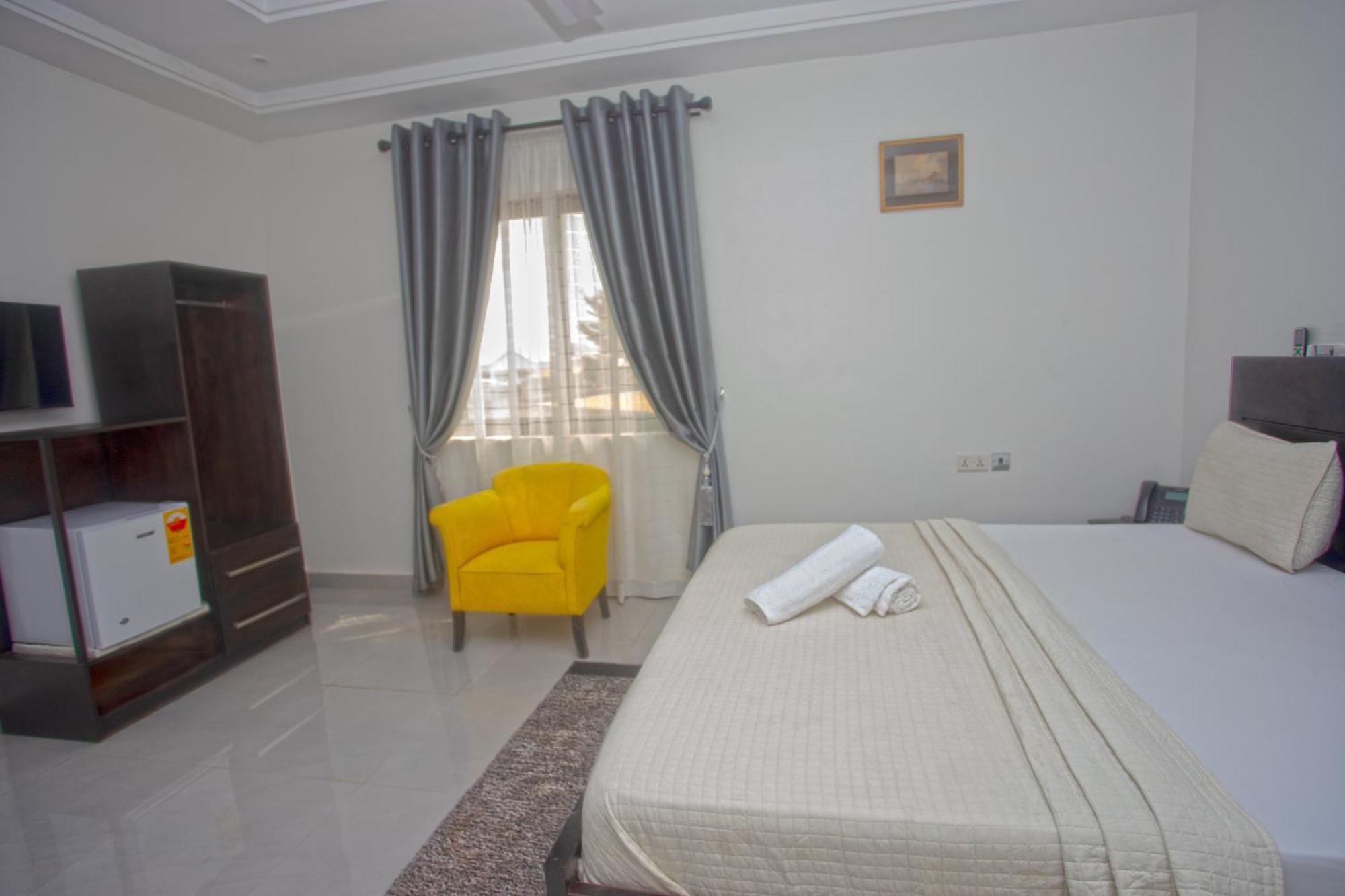 Labev Hotel คูมาซี ภายนอก รูปภาพ