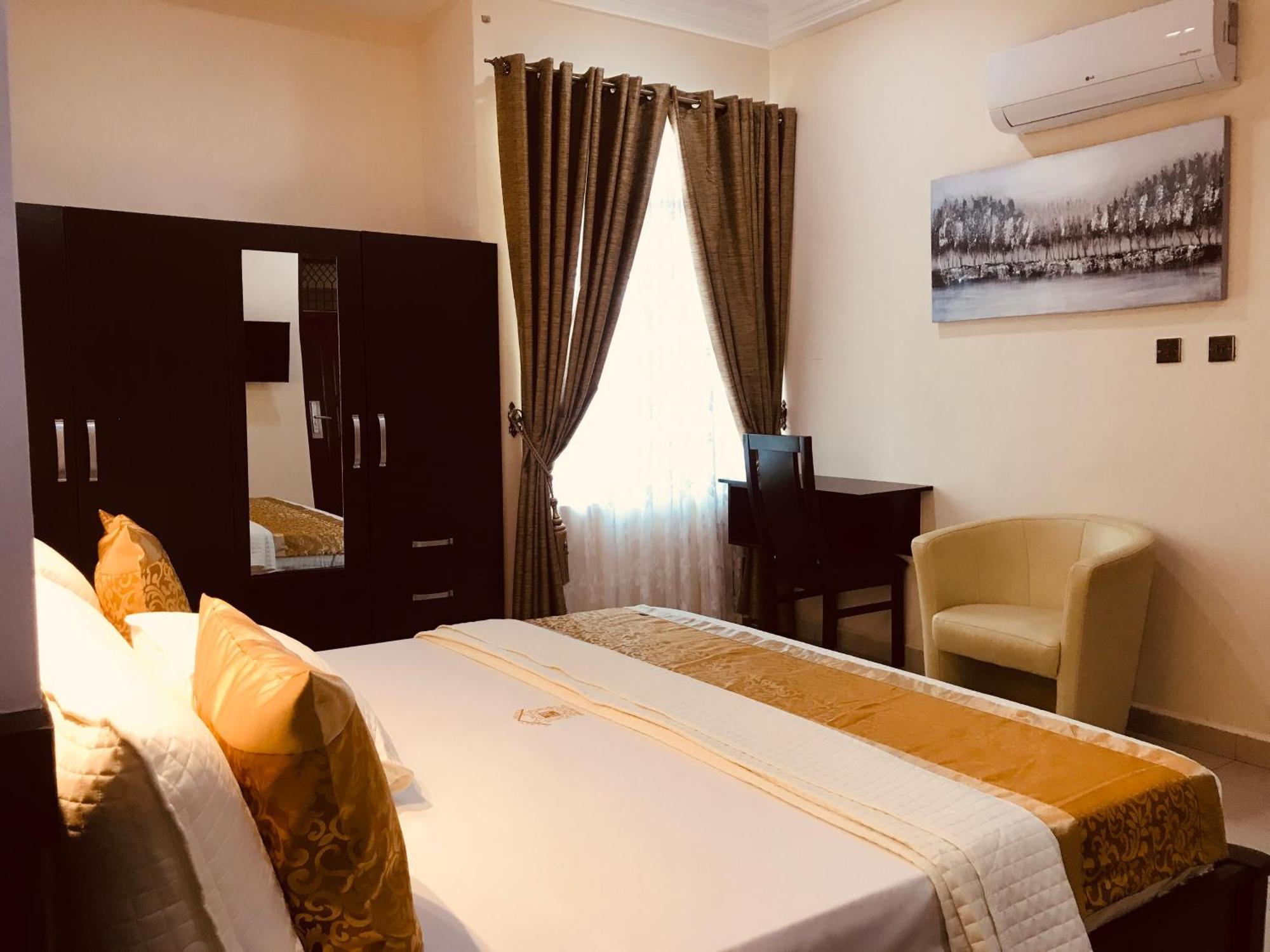 Labev Hotel คูมาซี ภายนอก รูปภาพ
