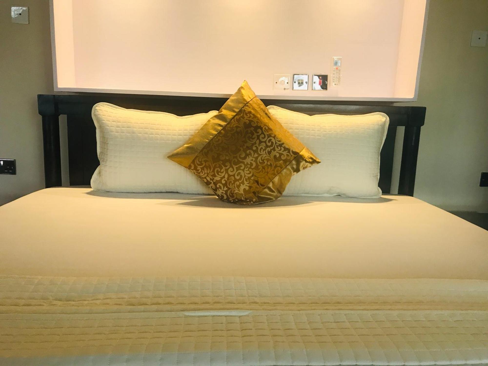 Labev Hotel คูมาซี ภายนอก รูปภาพ