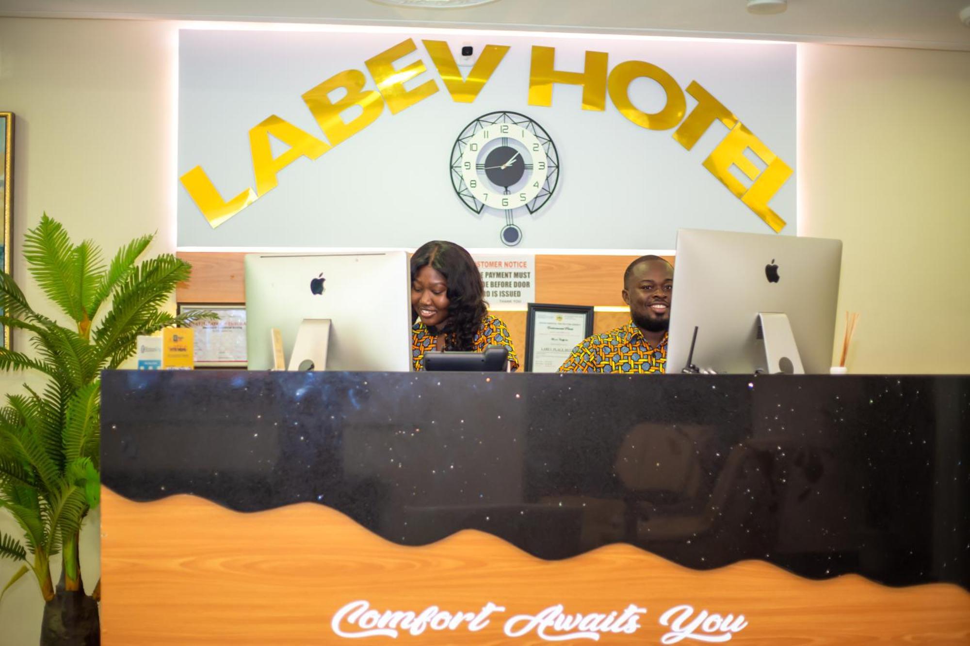 Labev Hotel คูมาซี ภายนอก รูปภาพ